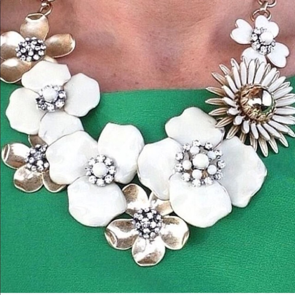 Stella & Dot | Exquisite UltraRare Hand-painted Bloom Statement Necklace - Picture 10 of 13